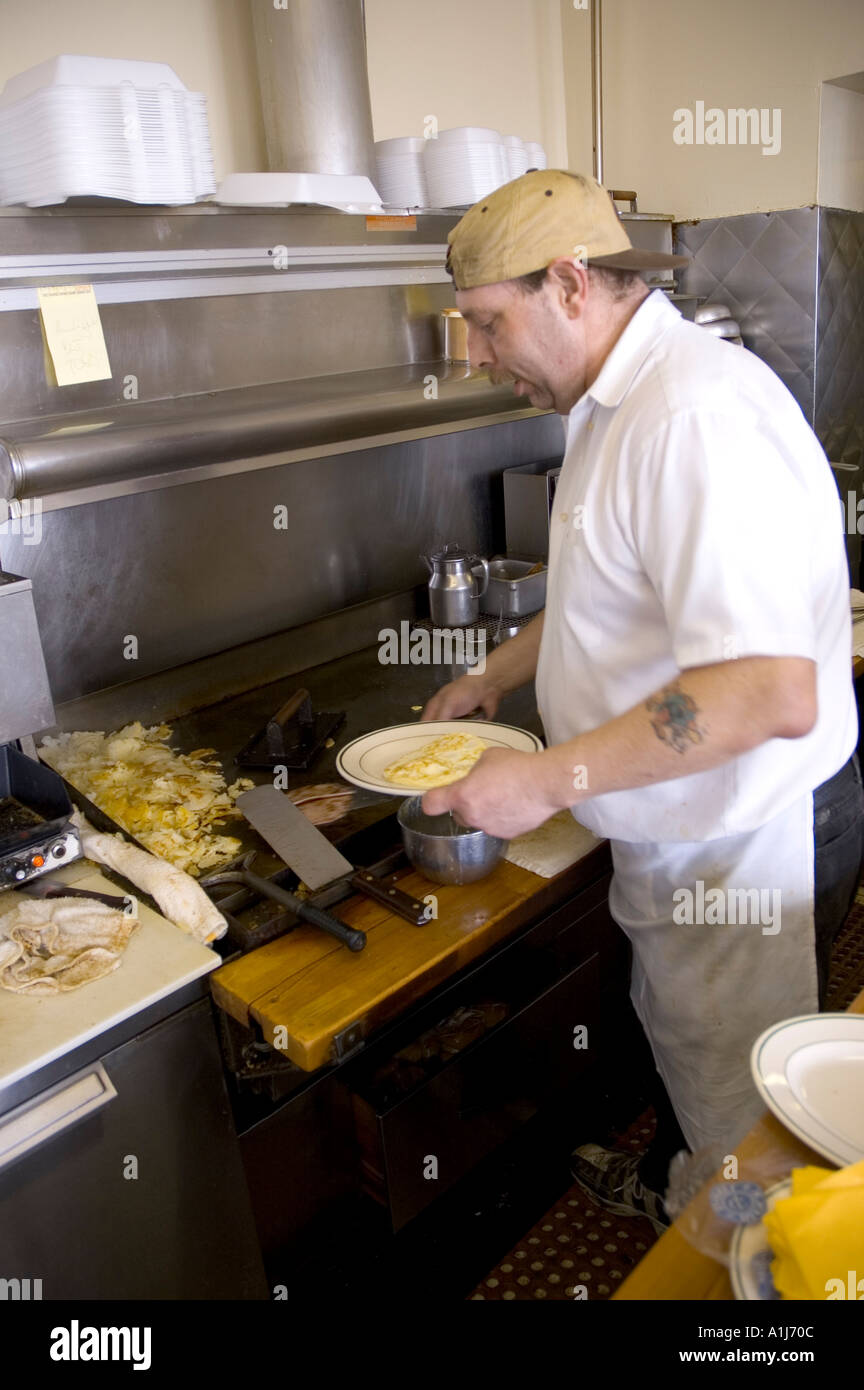 Cook Short Order High Resolution Stock Photography and Images Alamy
