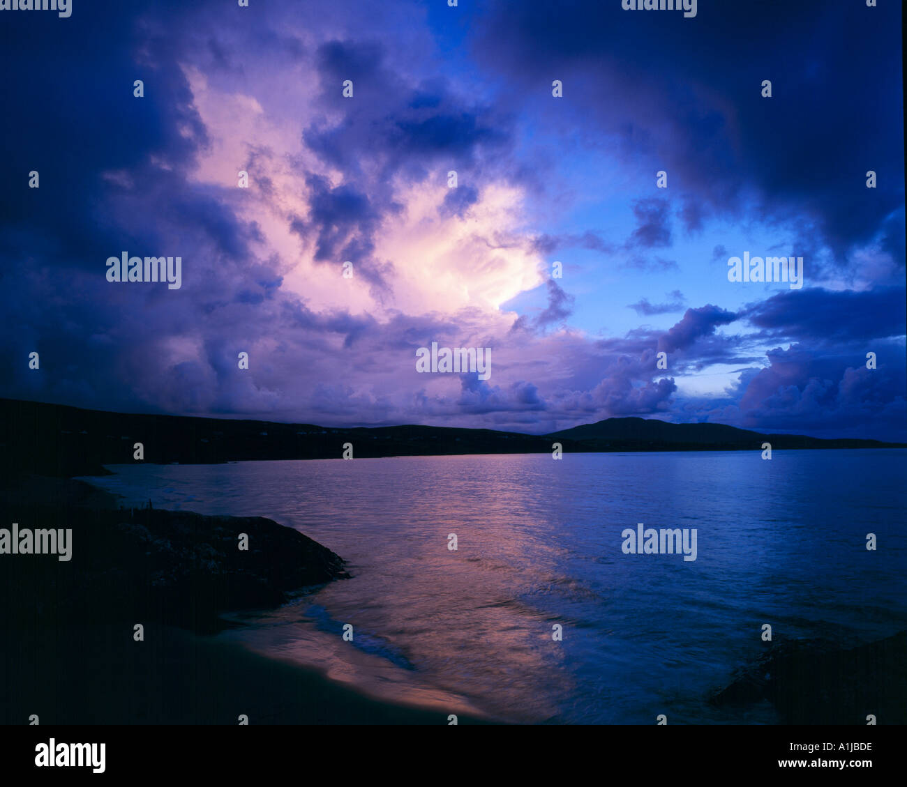 Dark sky stormy ocean hi-res stock photography and images - Alamy