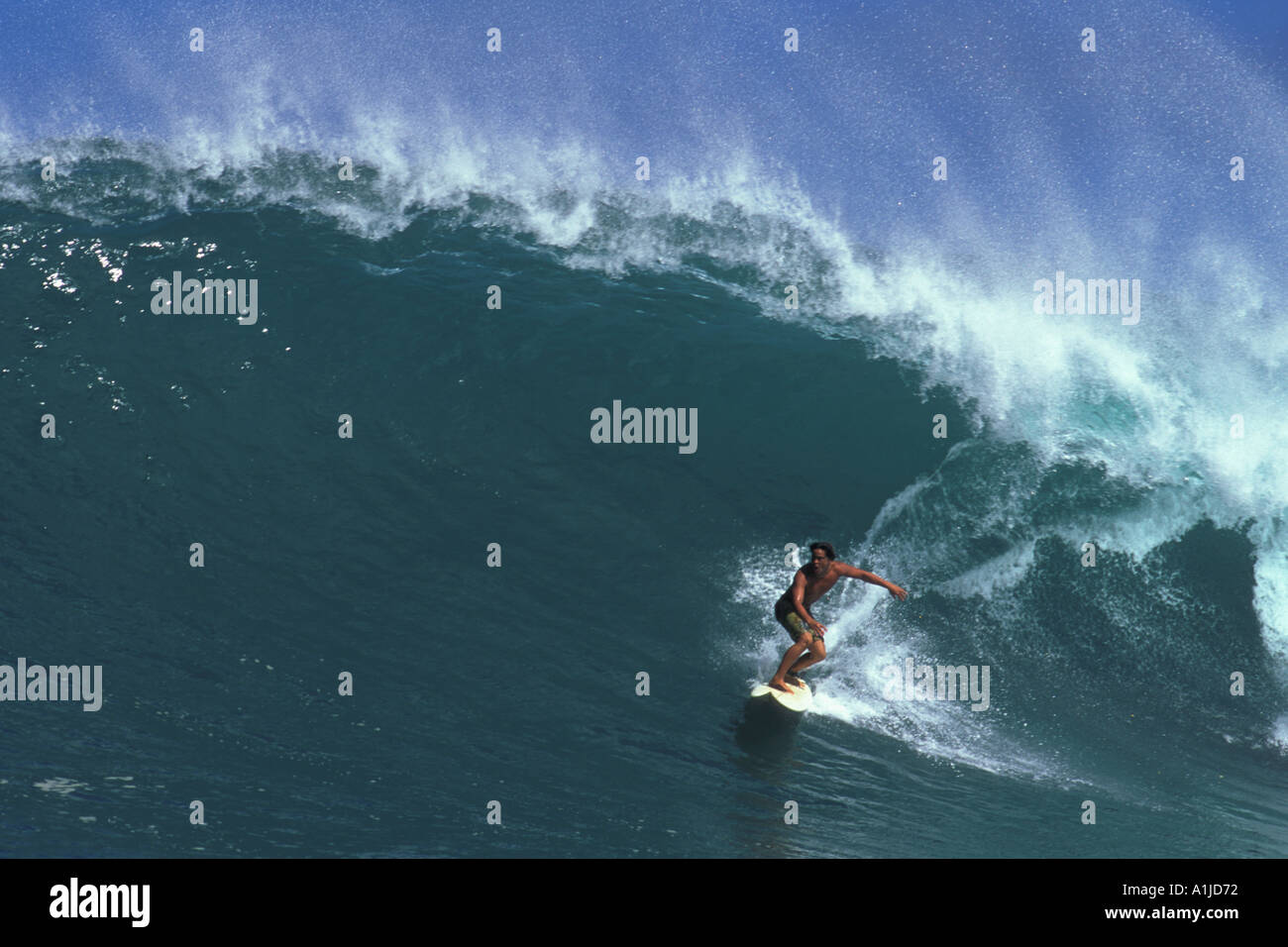 Big wave surf hi-res stock photography and images - Alamy