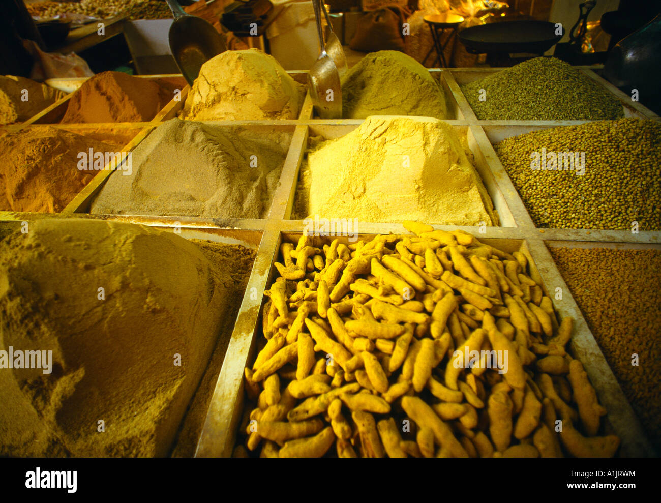 Manama Bahrain Spice Souk Mounds Of Spice Stock Photo Alamy