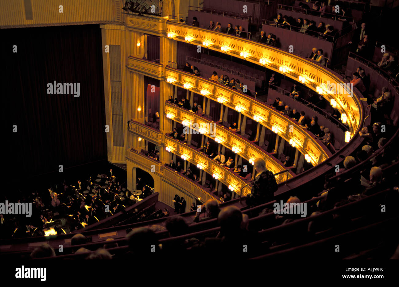 Visitors in Vienna State Opera Wiener Staatsoper Vienna Austria Stock Photo