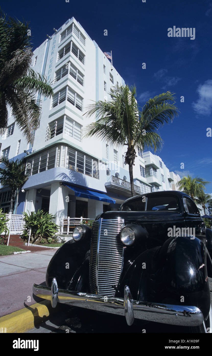 Miami Ocean Drive Art Deco Florida Historical Car Oldtimer Stock Photo