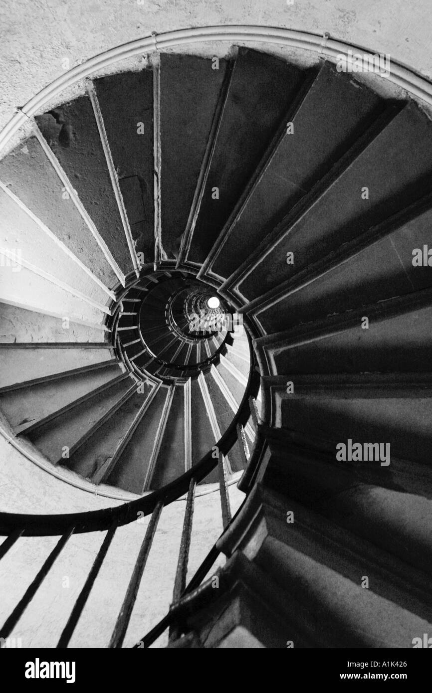 Stair spiral monument london hi-res stock photography and images - Alamy