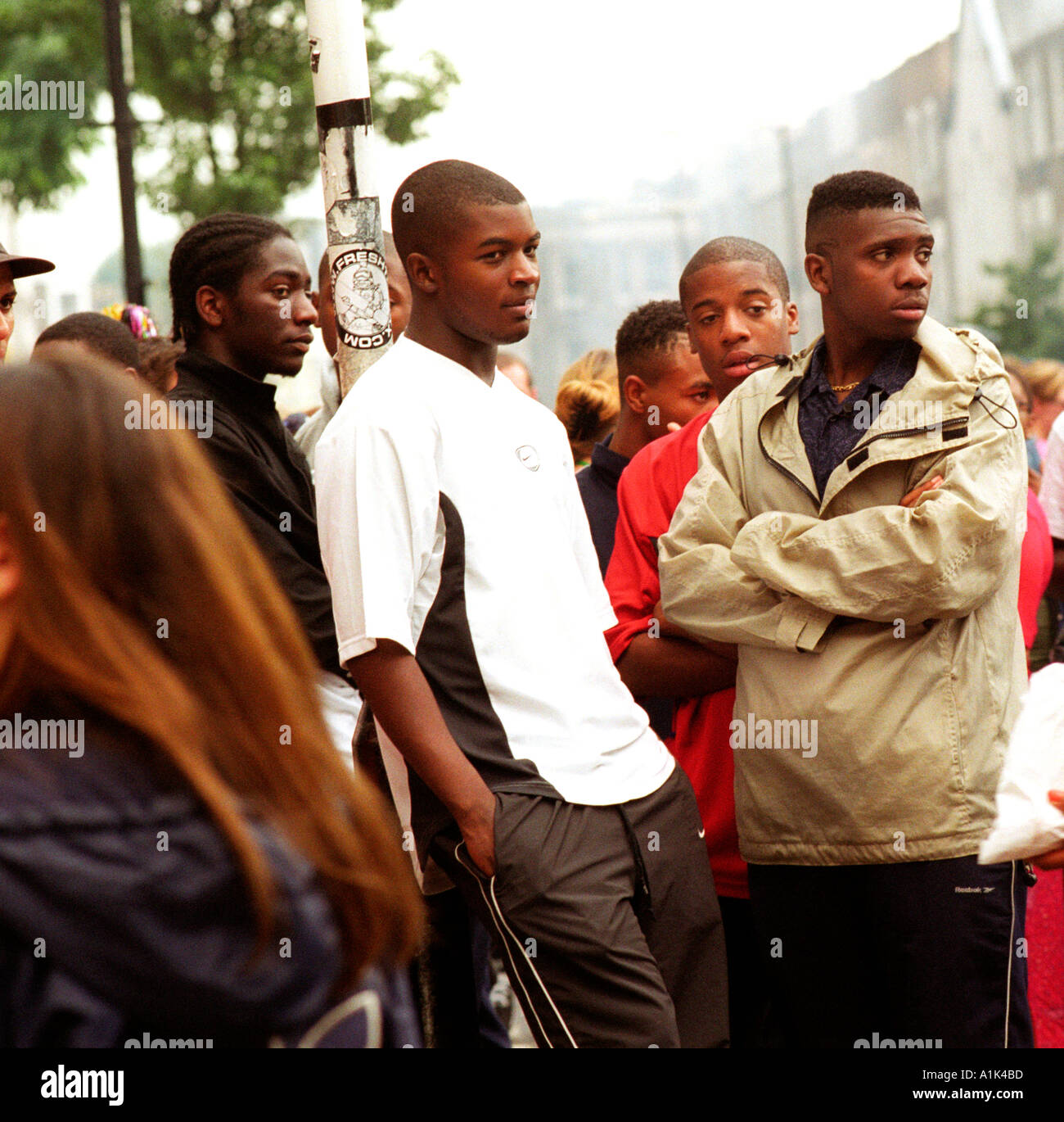 Multi racial groups hi-res stock photography and images - Alamy