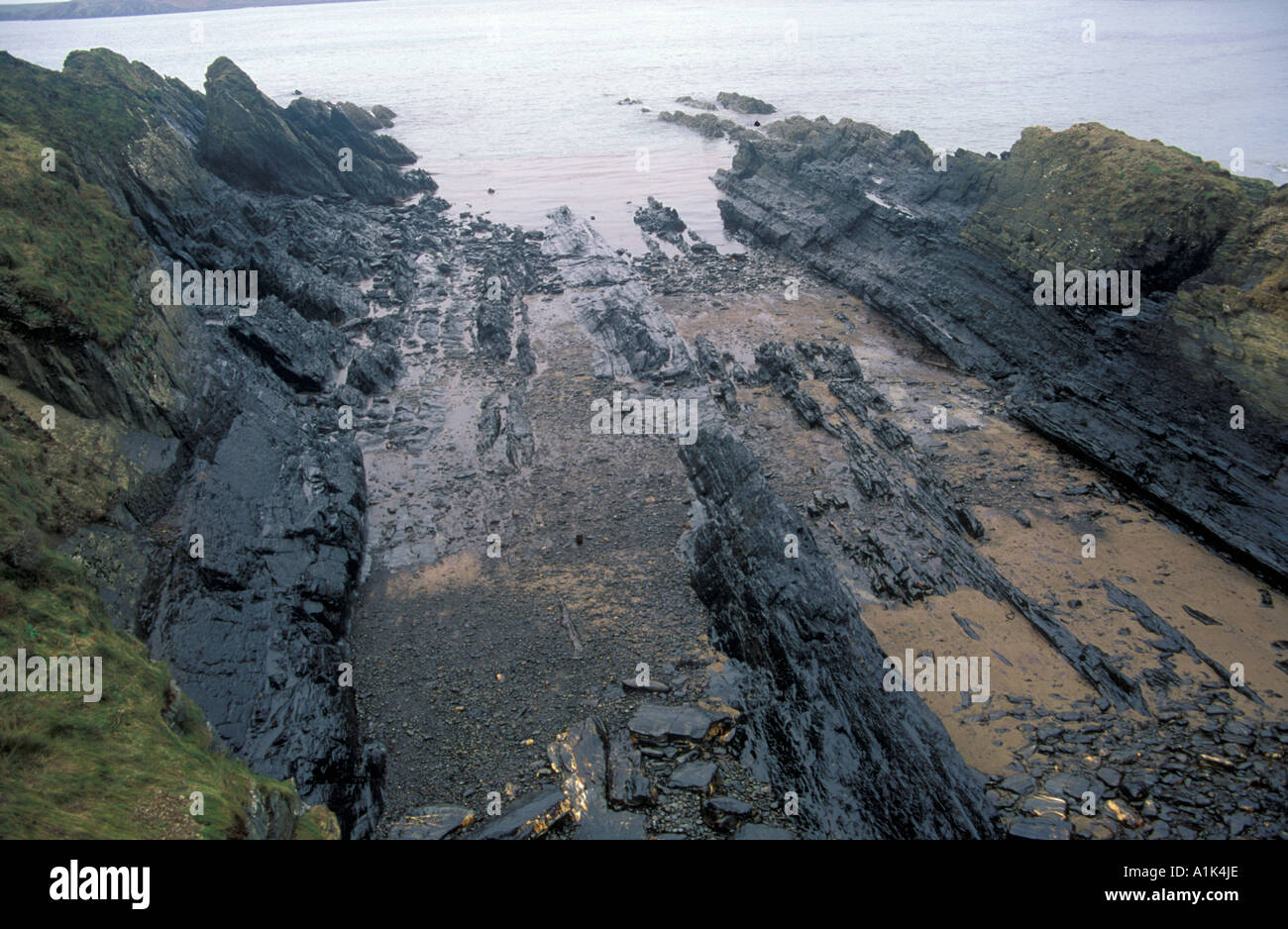 Oil slick West Angle Bay Sea Empress oil spill Stock Photo