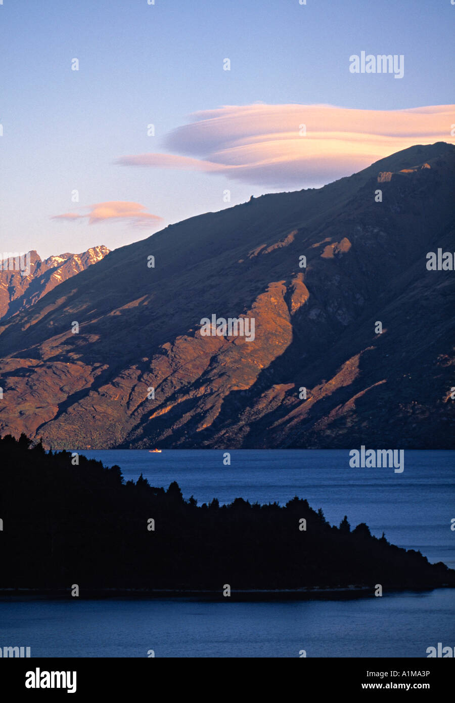 Lake Wakatipu, South Island, New Zealand Stock Photo - Alamy