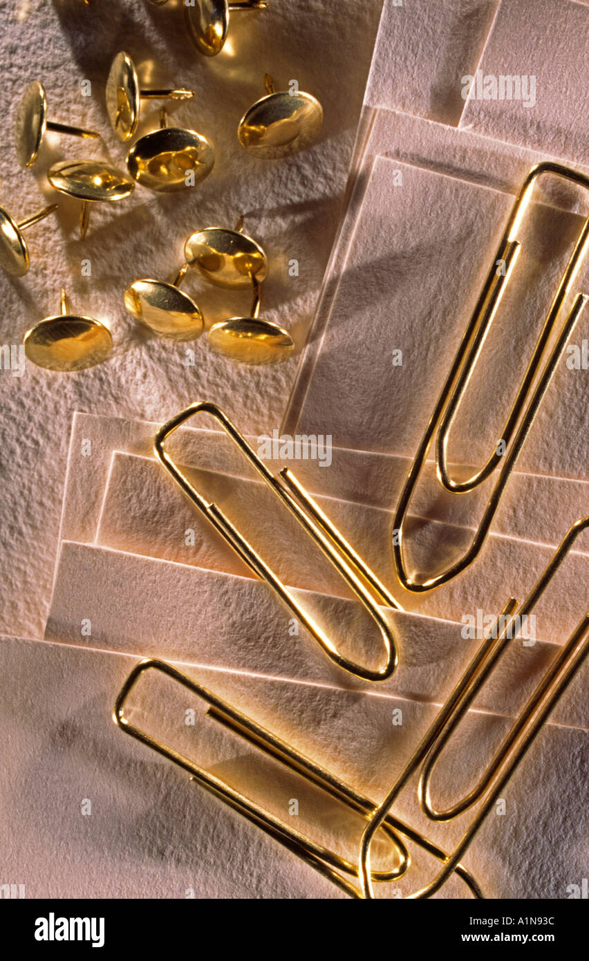 Paper clips drawing pins and paper Stock Photo Alamy