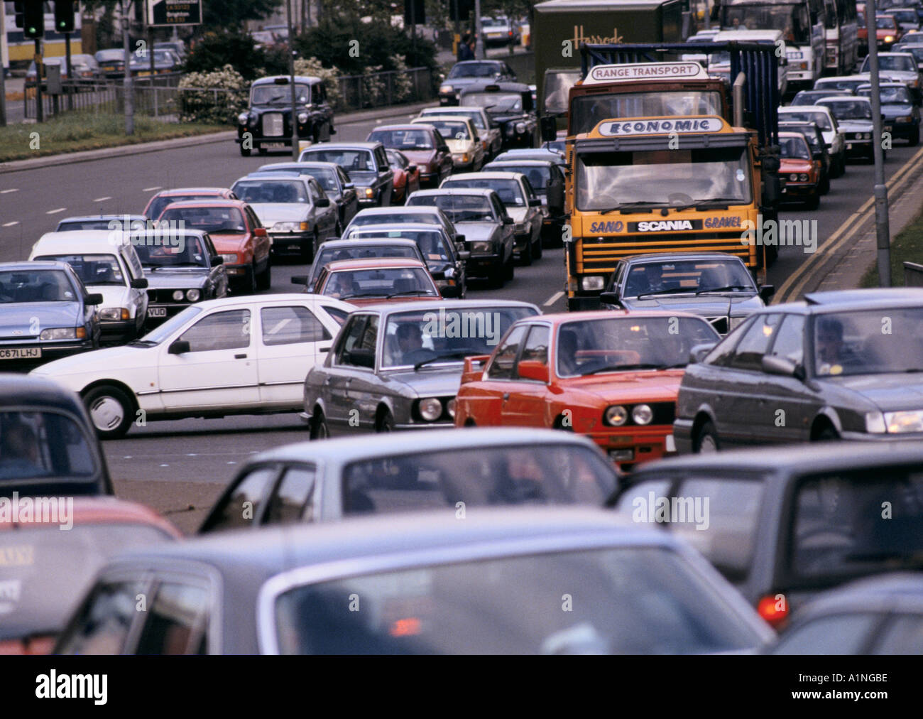 Smog traffic london hi-res stock photography and images - Alamy