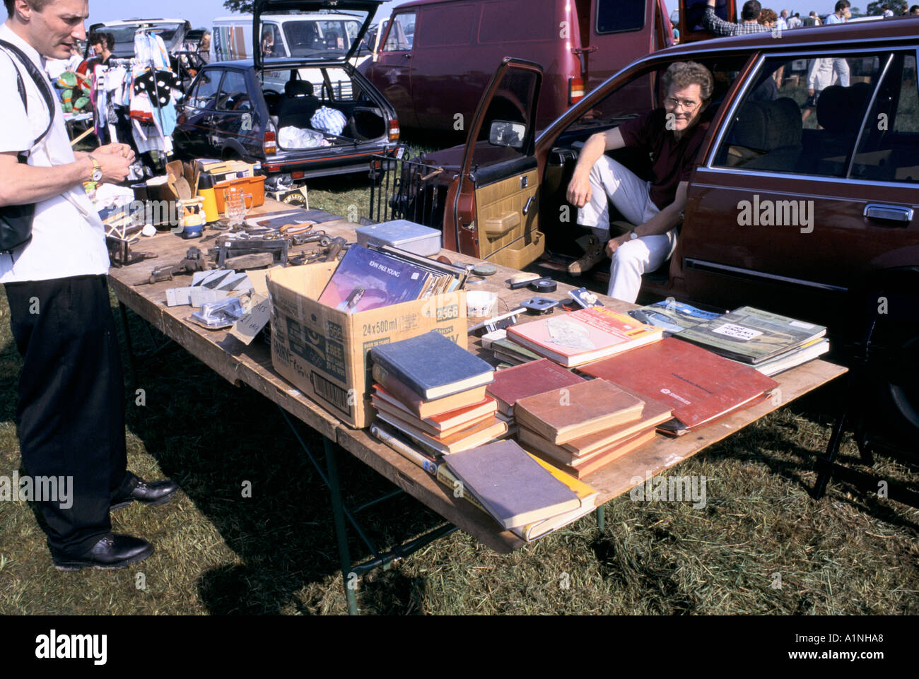 Car books hi-res stock photography and images - Alamy