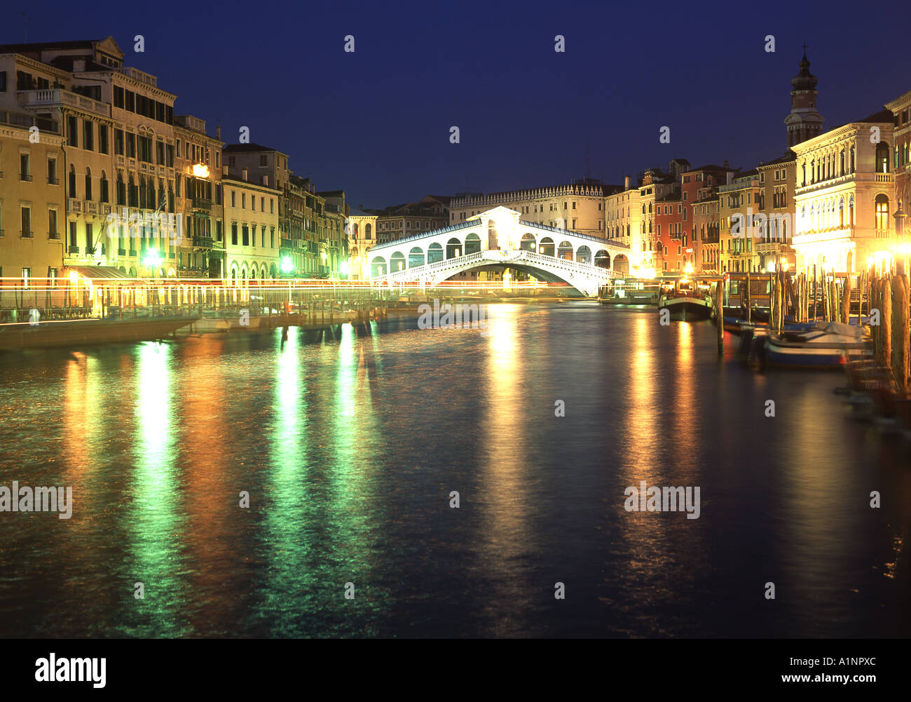 Rialto bridge night view hi-res stock photography and images - Alamy
