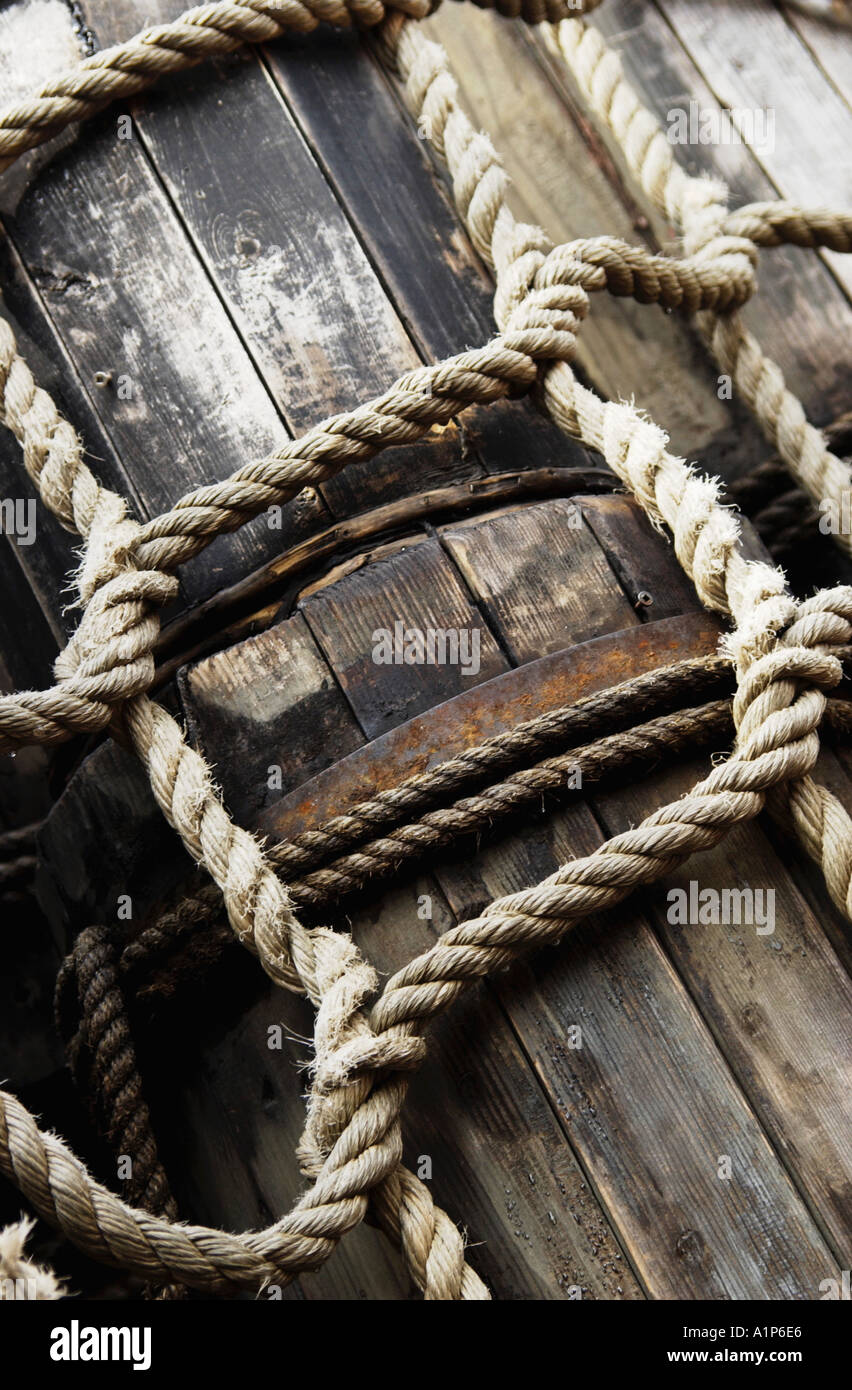 Rope on post Stock Photo - Alamy
