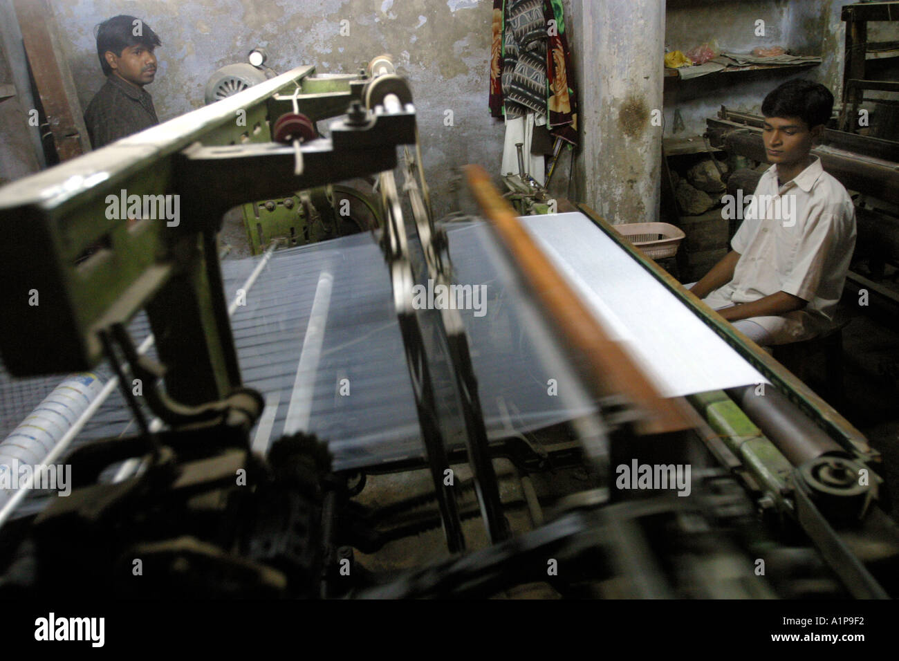 Indian carpet weavers hires stock photography and images Alamy