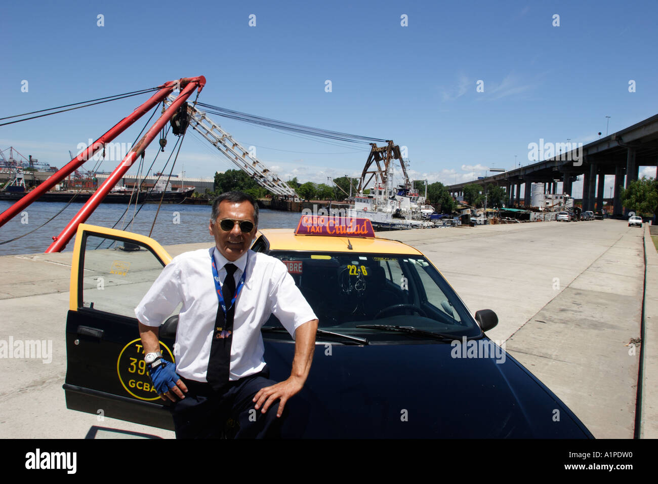 Argentina buenos aires osvaldo radio taxi ciudad casa hi-res stock  photography and images - Alamy