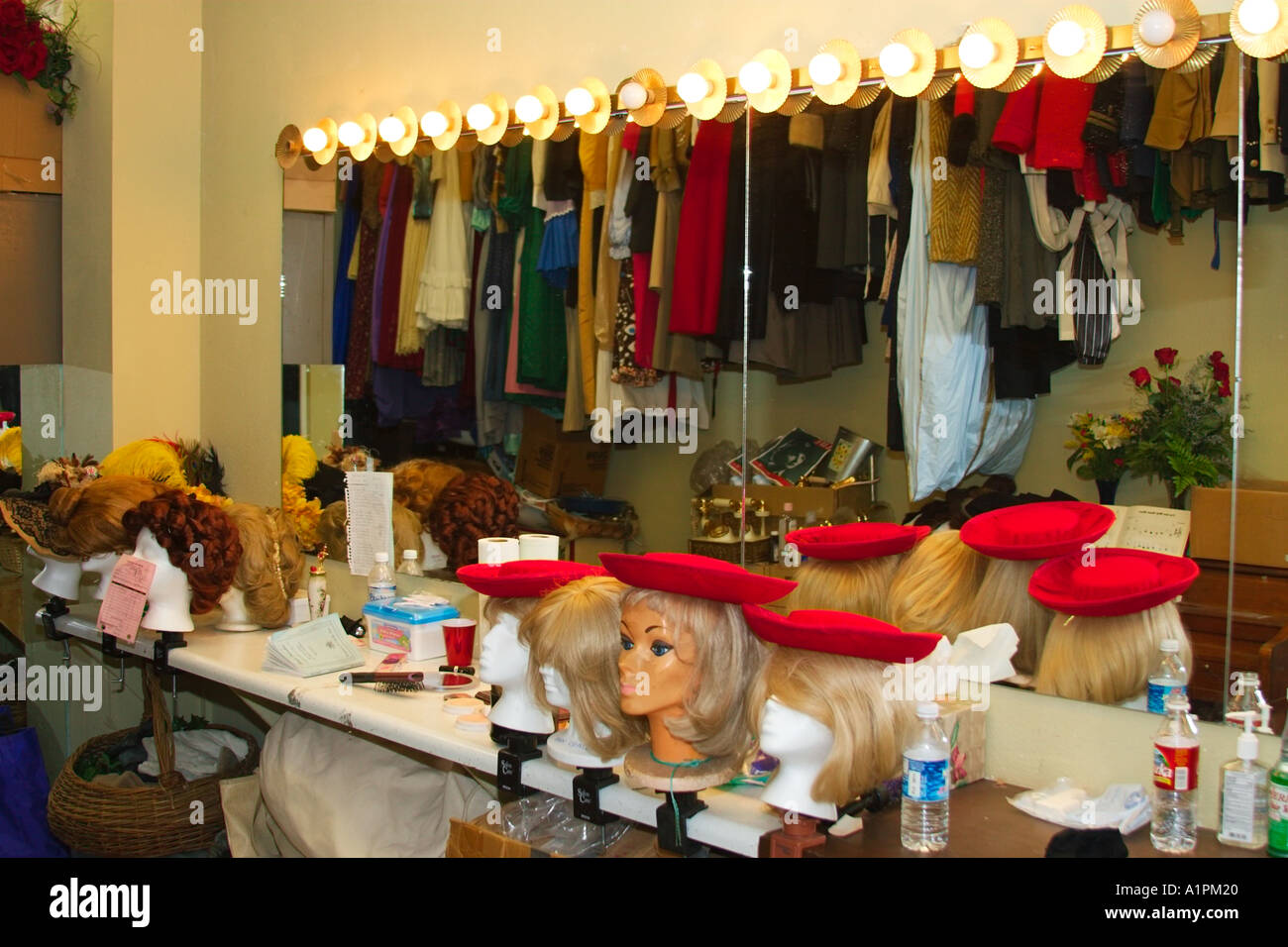 Theatre makeup table and mirror Stock Photo Alamy