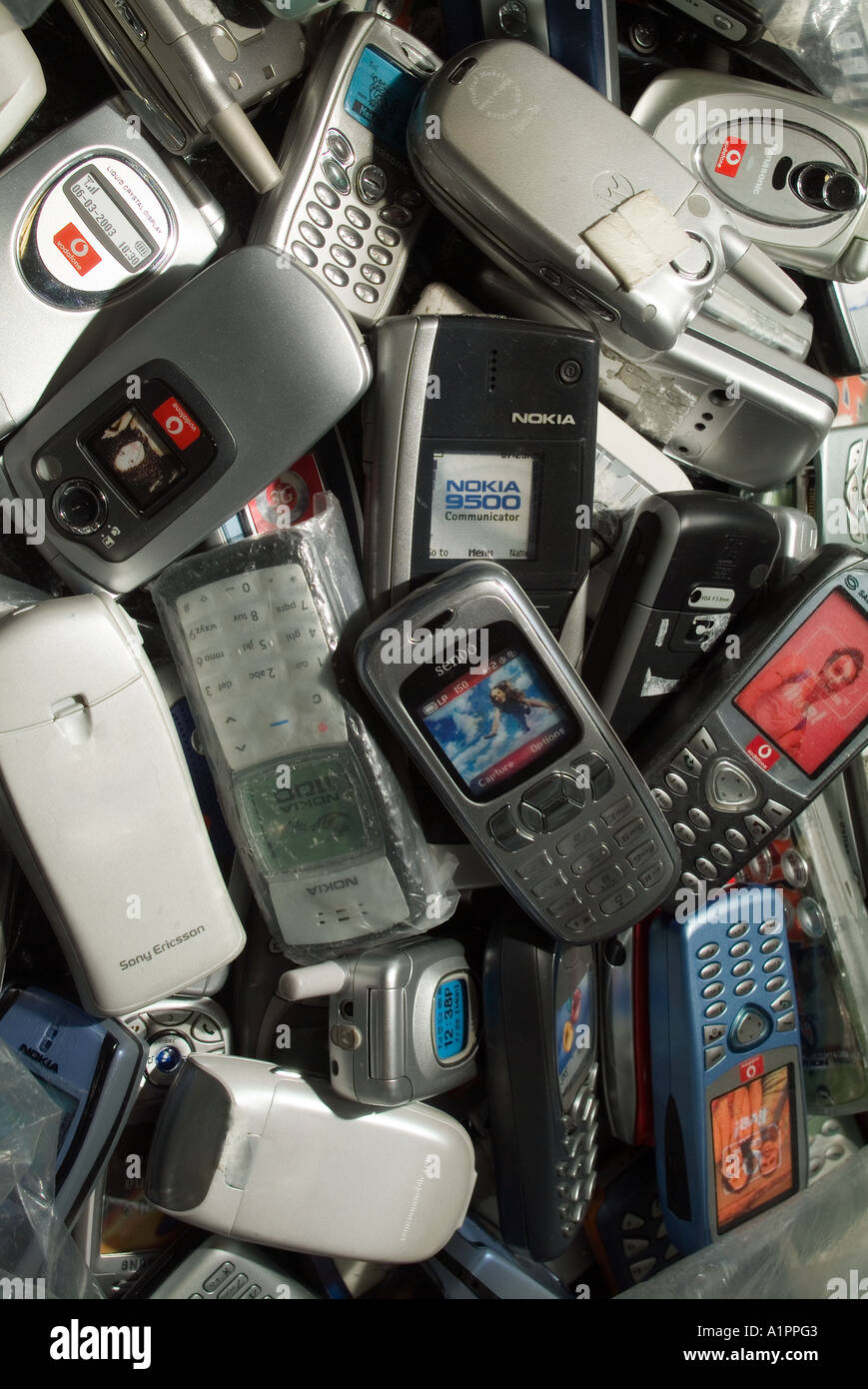 discarded mobile phones Stock Photo Alamy