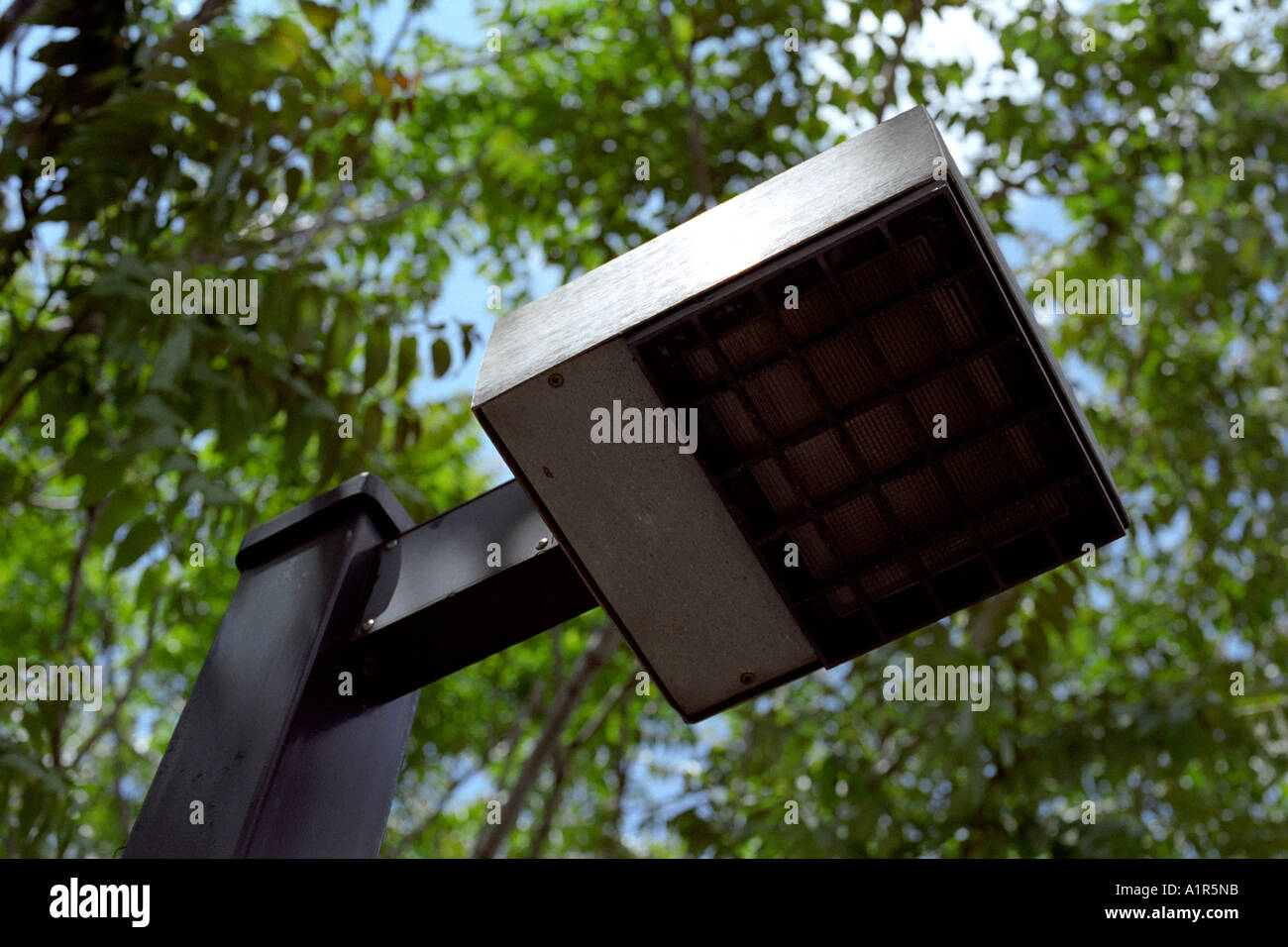 Street light out of order hi-res stock photography and images - Alamy