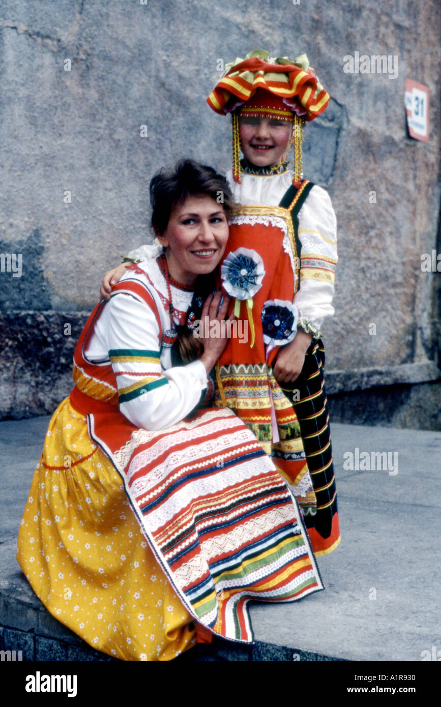 Mother and Daughter in Costume Russia Stock Photo - Alamy