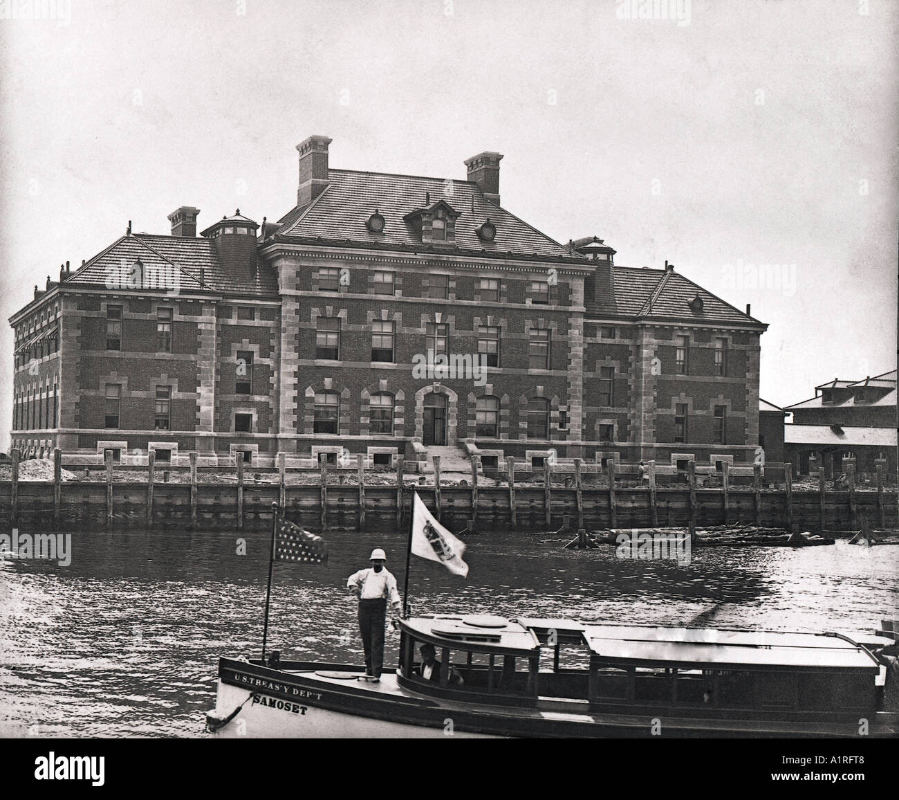 Exterior of the hospital building June 1901 Ellis Island Stock Photo