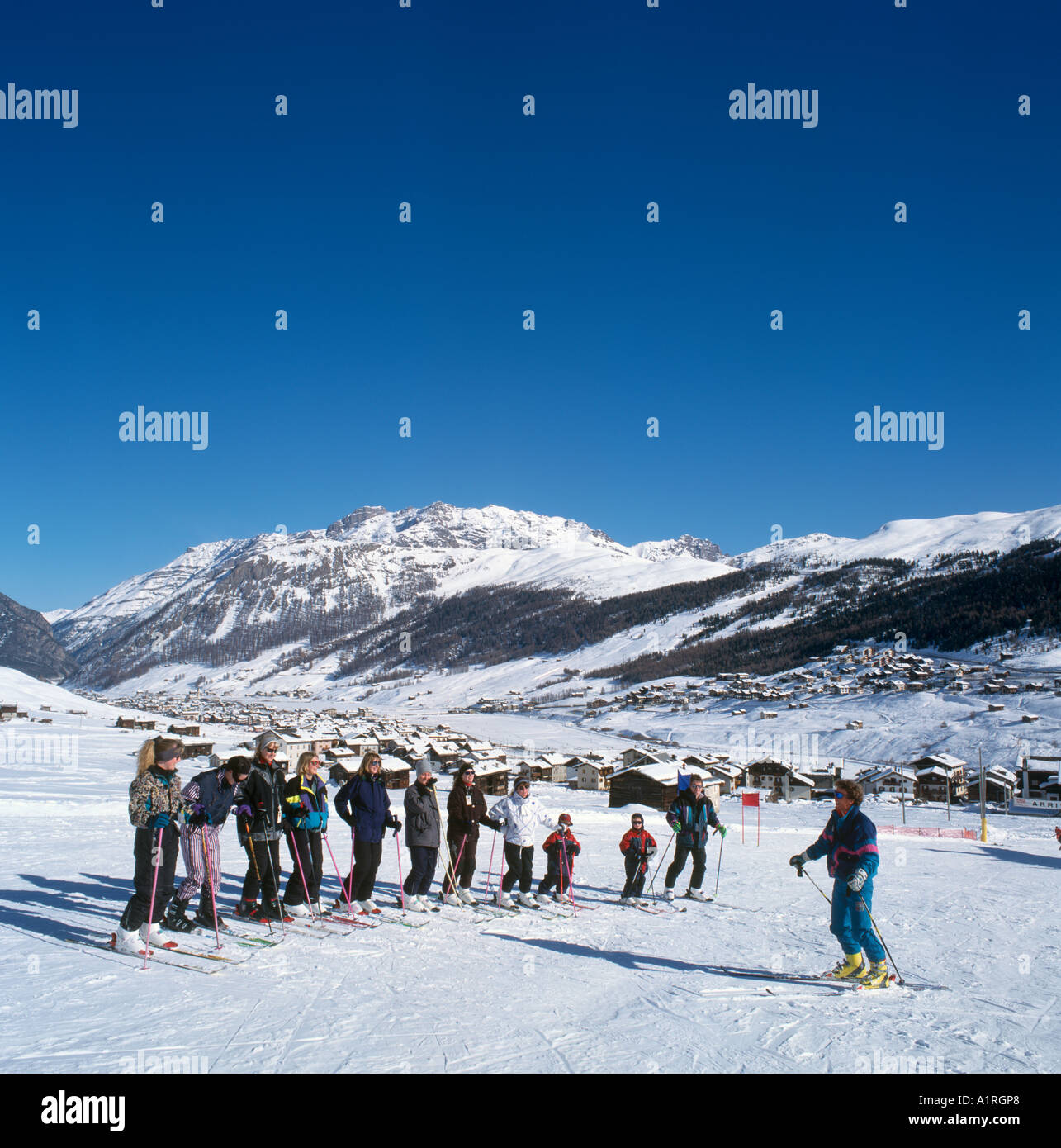 Beginners Ski School on the nursery slopes, Livigno, Italian Alps, Italy Stock Photo