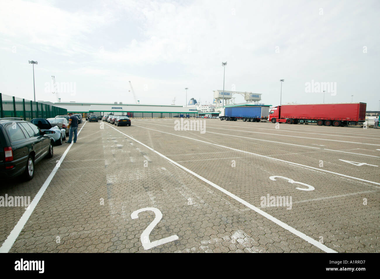 Dover car ferry queue hires stock photography and images Alamy