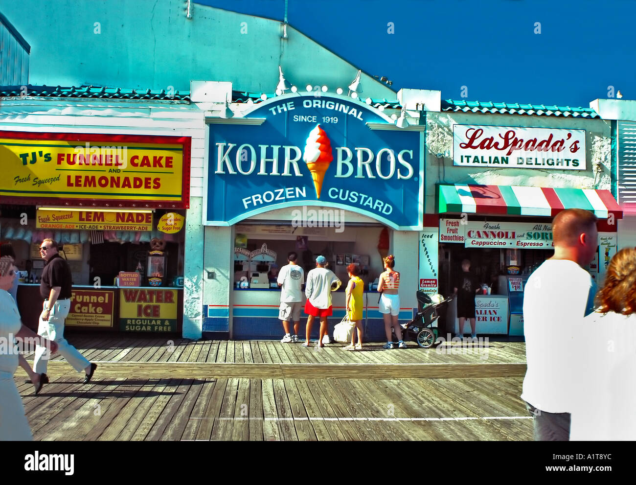 Ice cream shop boardwalk hires stock photography and images Alamy