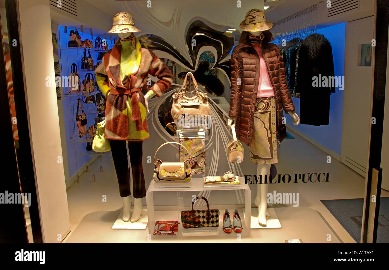 Emilio Pucci Boutique Venice Italy, San Marco Area, Window Display, Luxury  Clothing Shop Front at Night, Women's Accessories, mode labels, womens ha  Stock Photo - Alamy