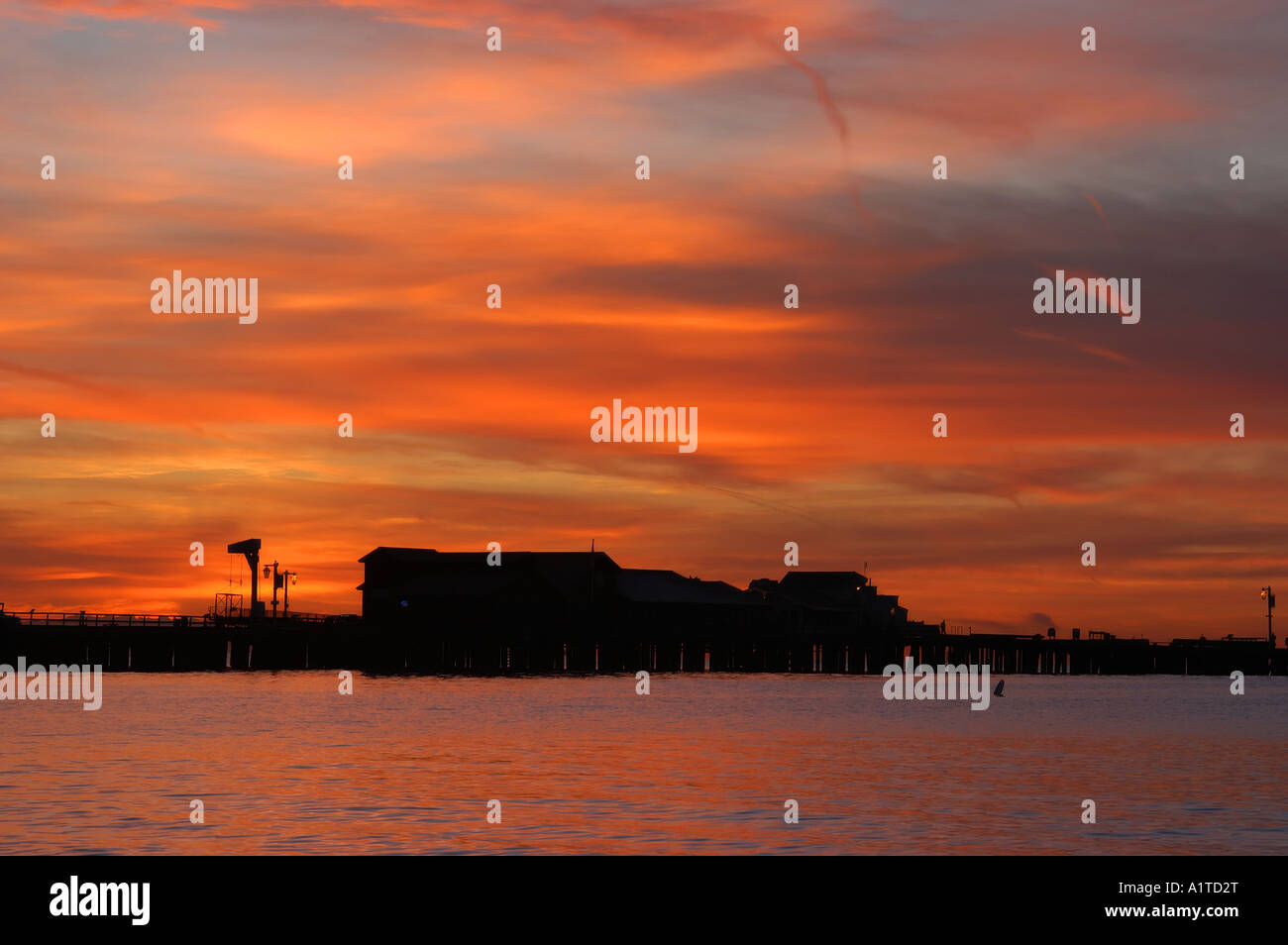 Stearns wharf silhouette hi-res stock photography and images - Alamy