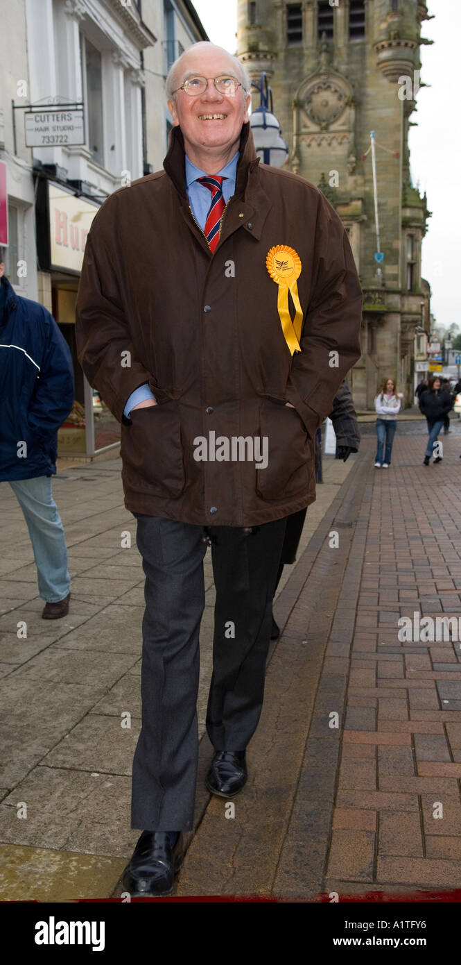 Sir Menzies Campbell CBE QC MP campaigning in Dunfermline, Scotland