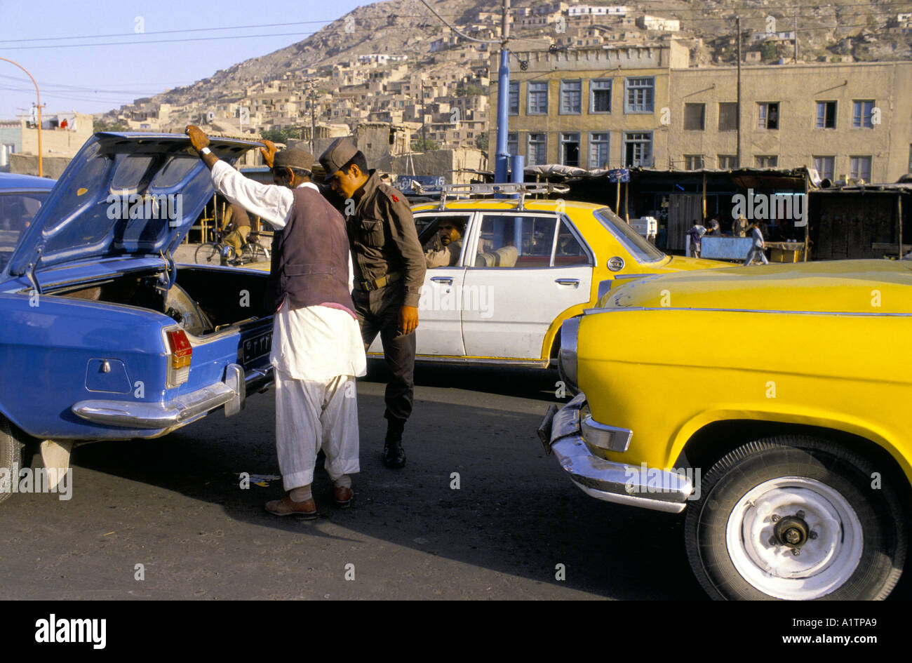 Taxi kabul hires stock photography and images Alamy