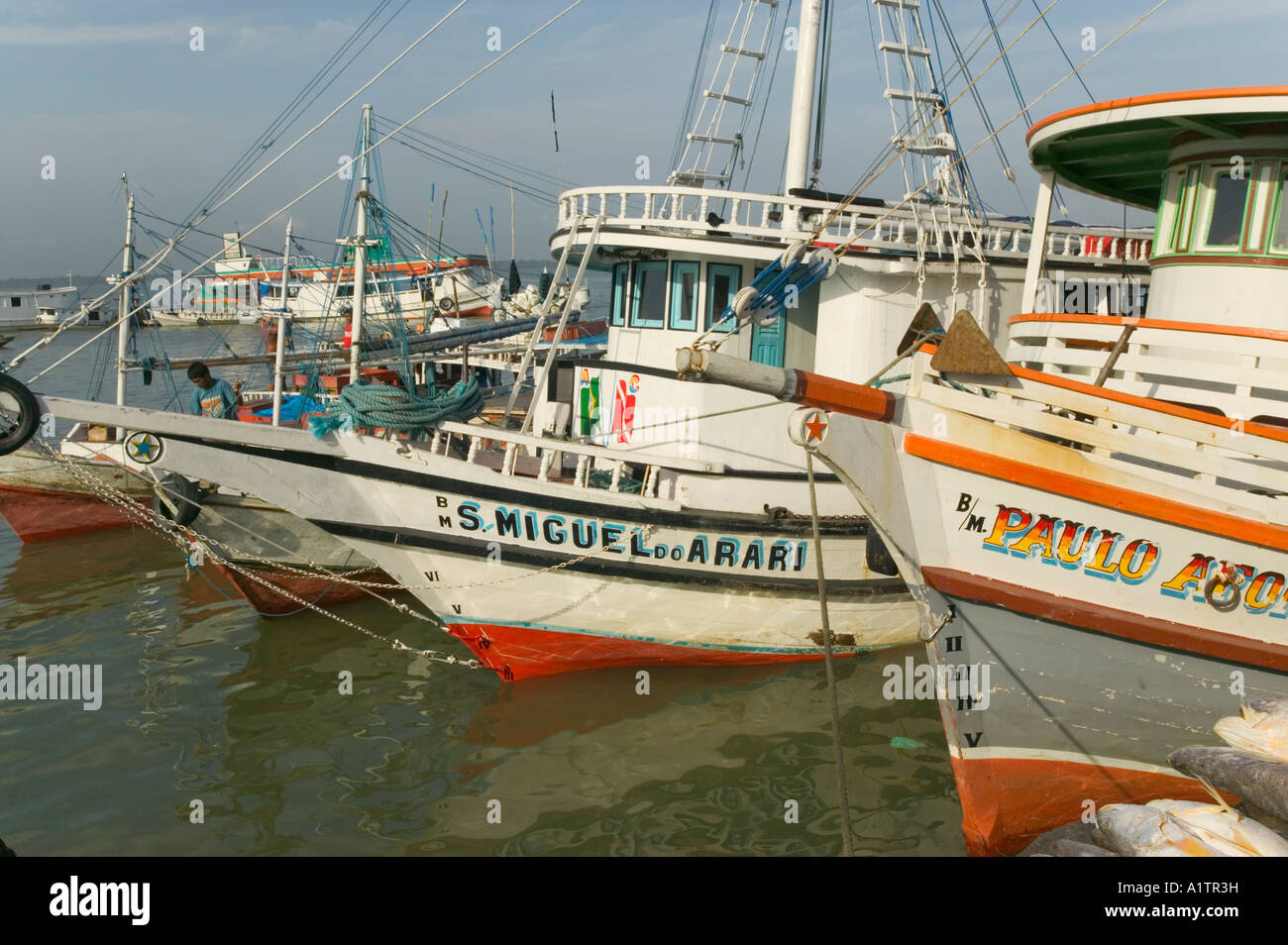Amazon brazil boat hi-res stock photography and images - Alamy