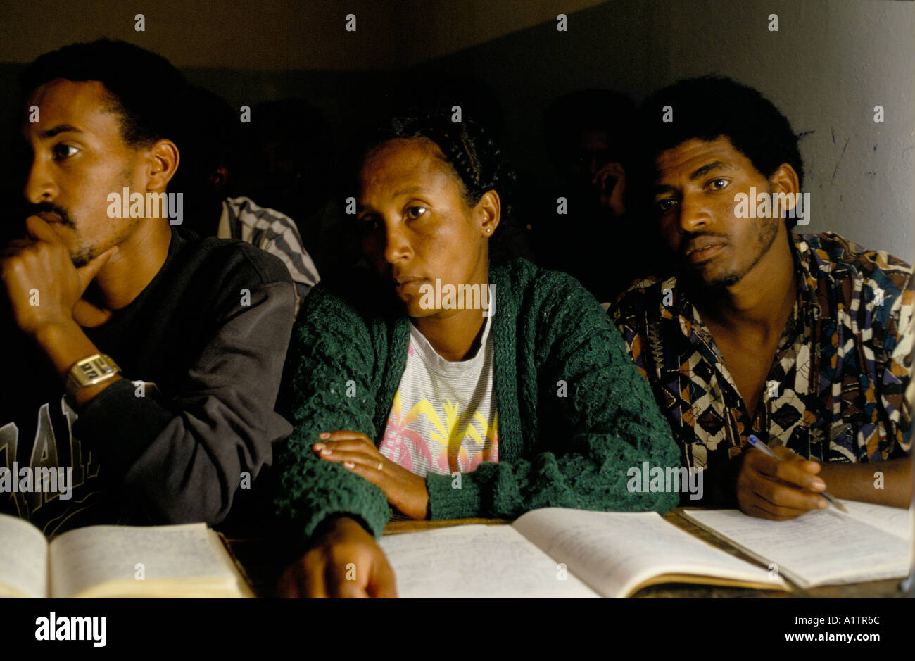 EX FIGHTERS  RETURN TO SCHOOL TO CATCH UP ON THE EDUCATION THEY NEVER HAD 1993 Stock Photo