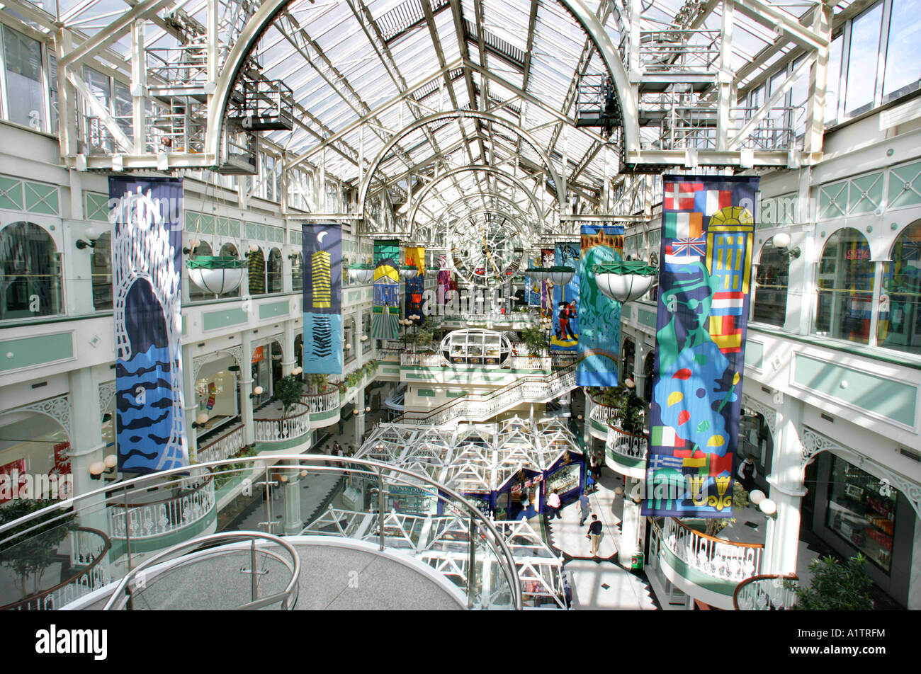 Heart shopping centre hi-res stock photography and images - Alamy