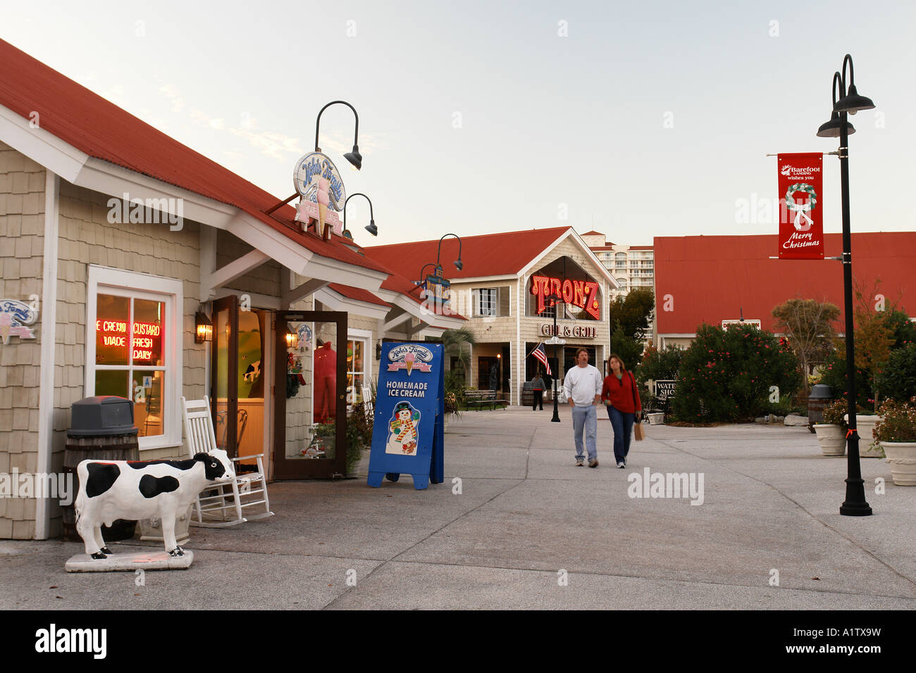 AJD54993, Myrtle Beach, SC, South Carolina, Grand Strand, Barefoot Landing Stock Photo Alamy
