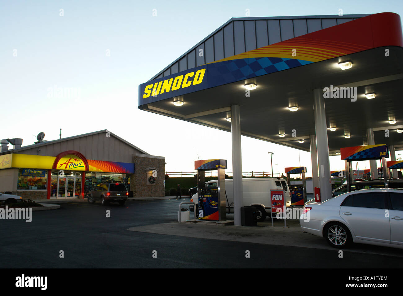 Sunoco gas station hires stock photography and images Alamy