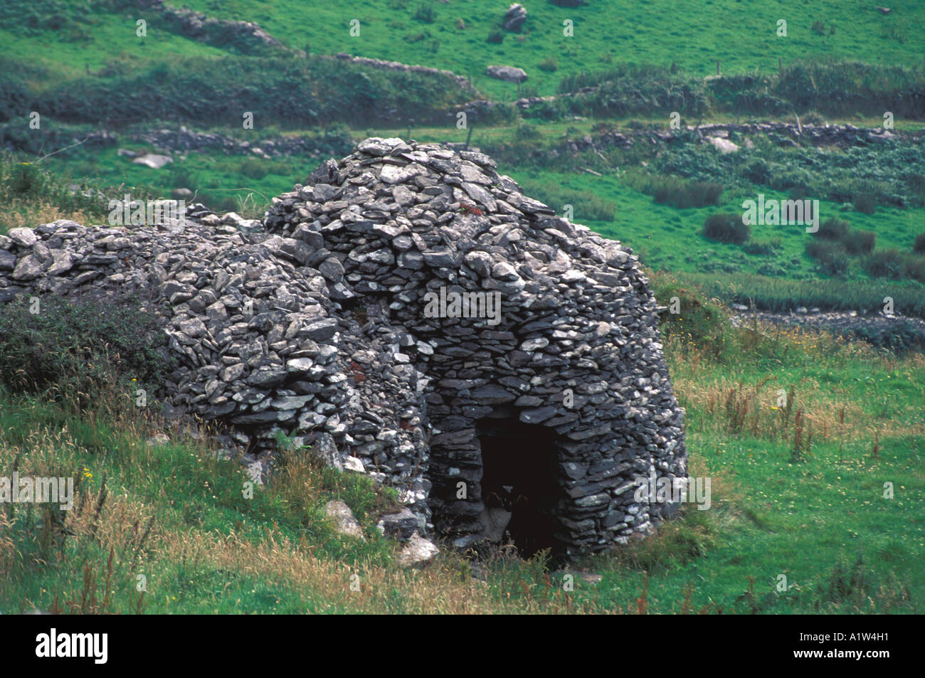 Ireland Eire beehive hut Dingle Peninsula Slea Head Drive Stock Photo