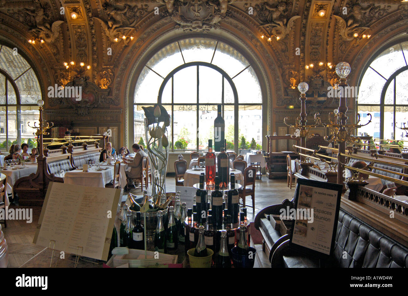 restaurant le train bleu at the Gare de Lyon Stock Photo