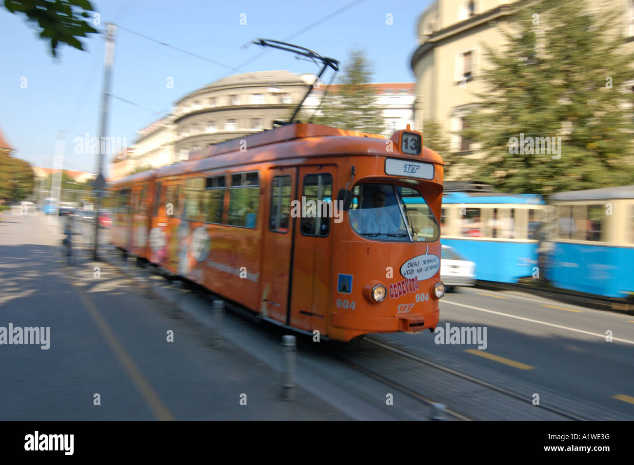 Affiche Zagreb tramway jaune et patrimoine croate