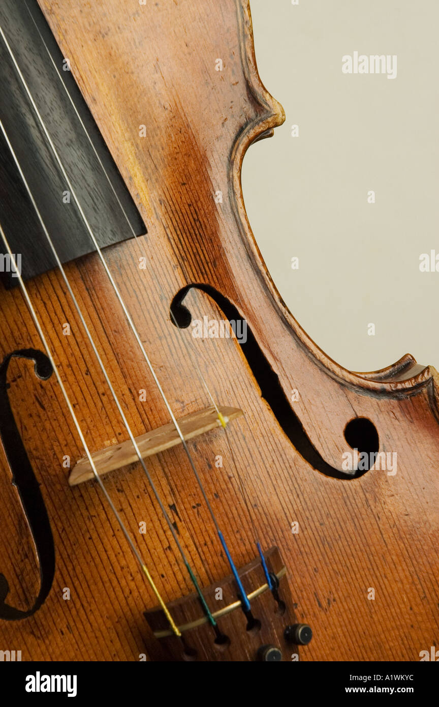 VIOLIN CLASSICAL INSTRUMENT ON WHITE BACKGROUND Stock Photo