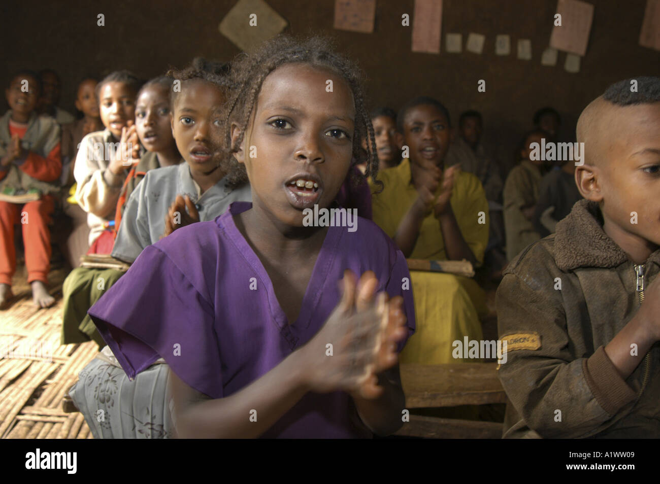 Children singing classroom hi-res stock photography and images - Alamy