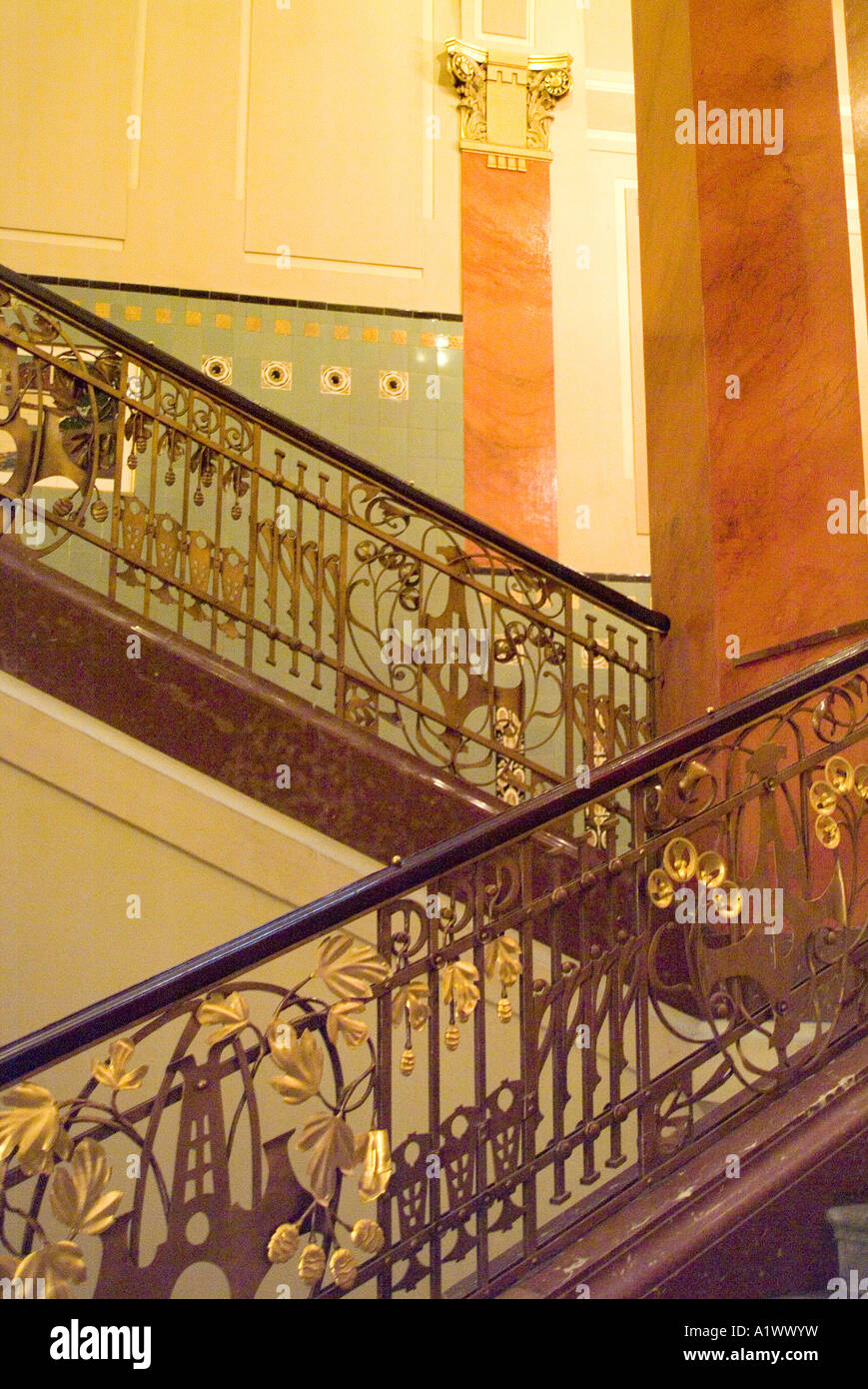 Internal stairs old house hi-res stock photography and images - Alamy