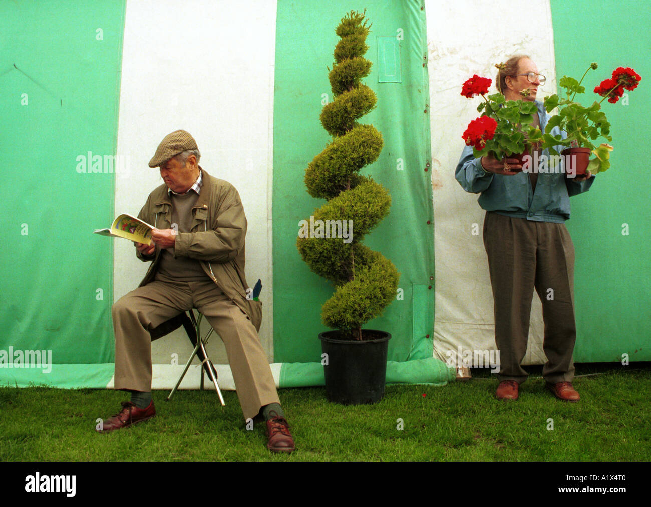 Visitors to Malvern Flower Show UK Stock Photo Alamy