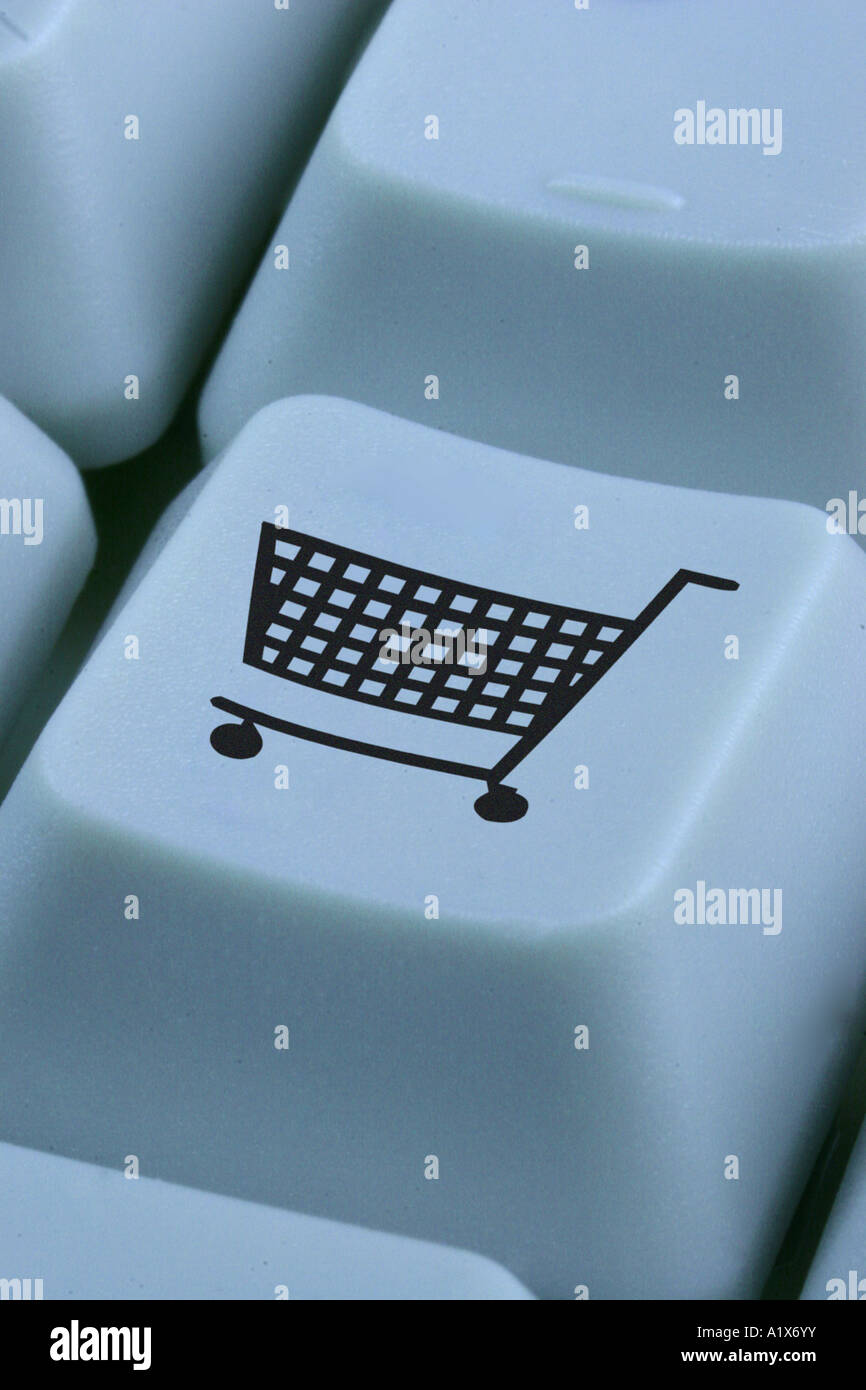key with the shopping trolley Stock Photo Alamy