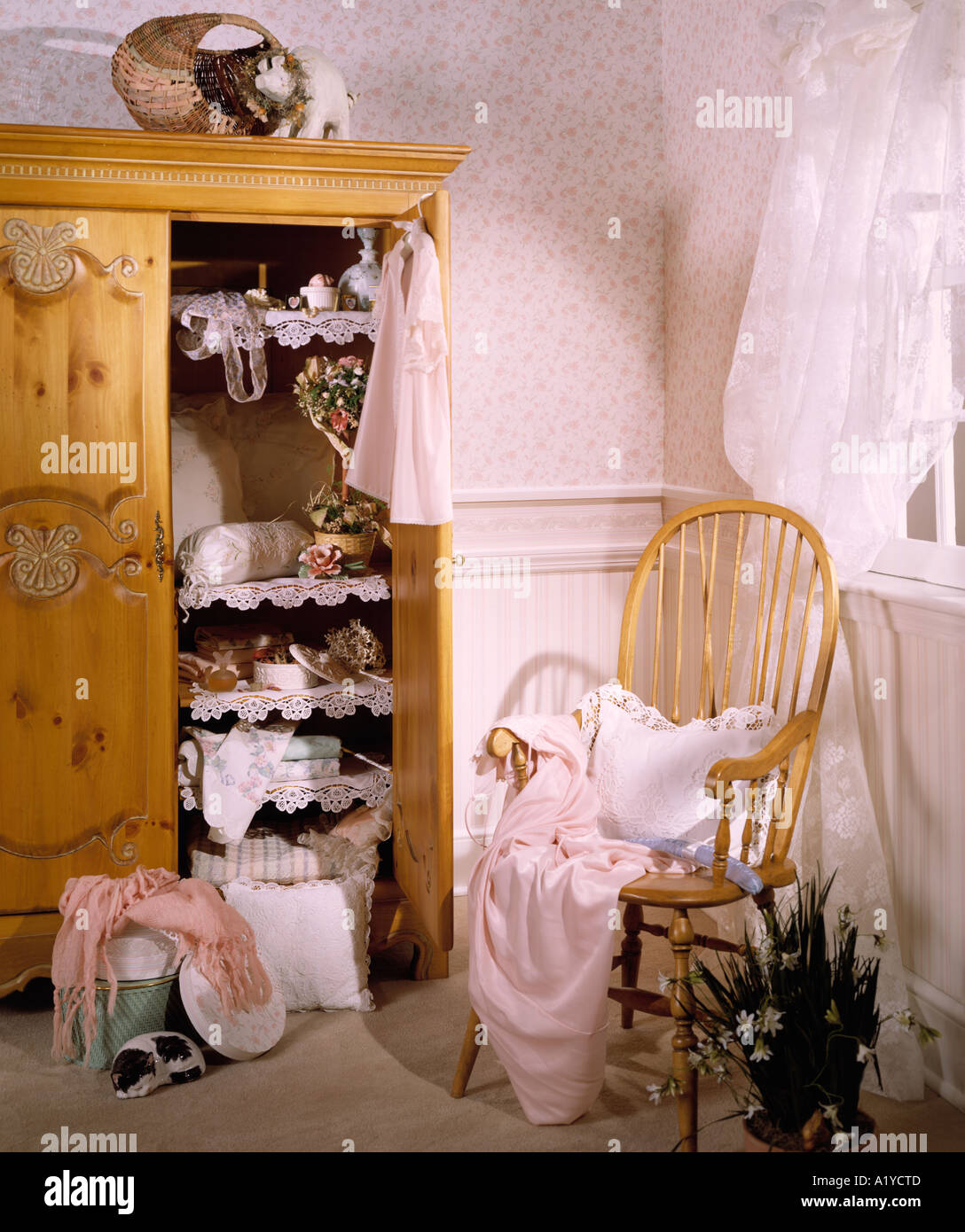 Bedroom Corner Window Lace Curtains Armoire Crafts Pillow