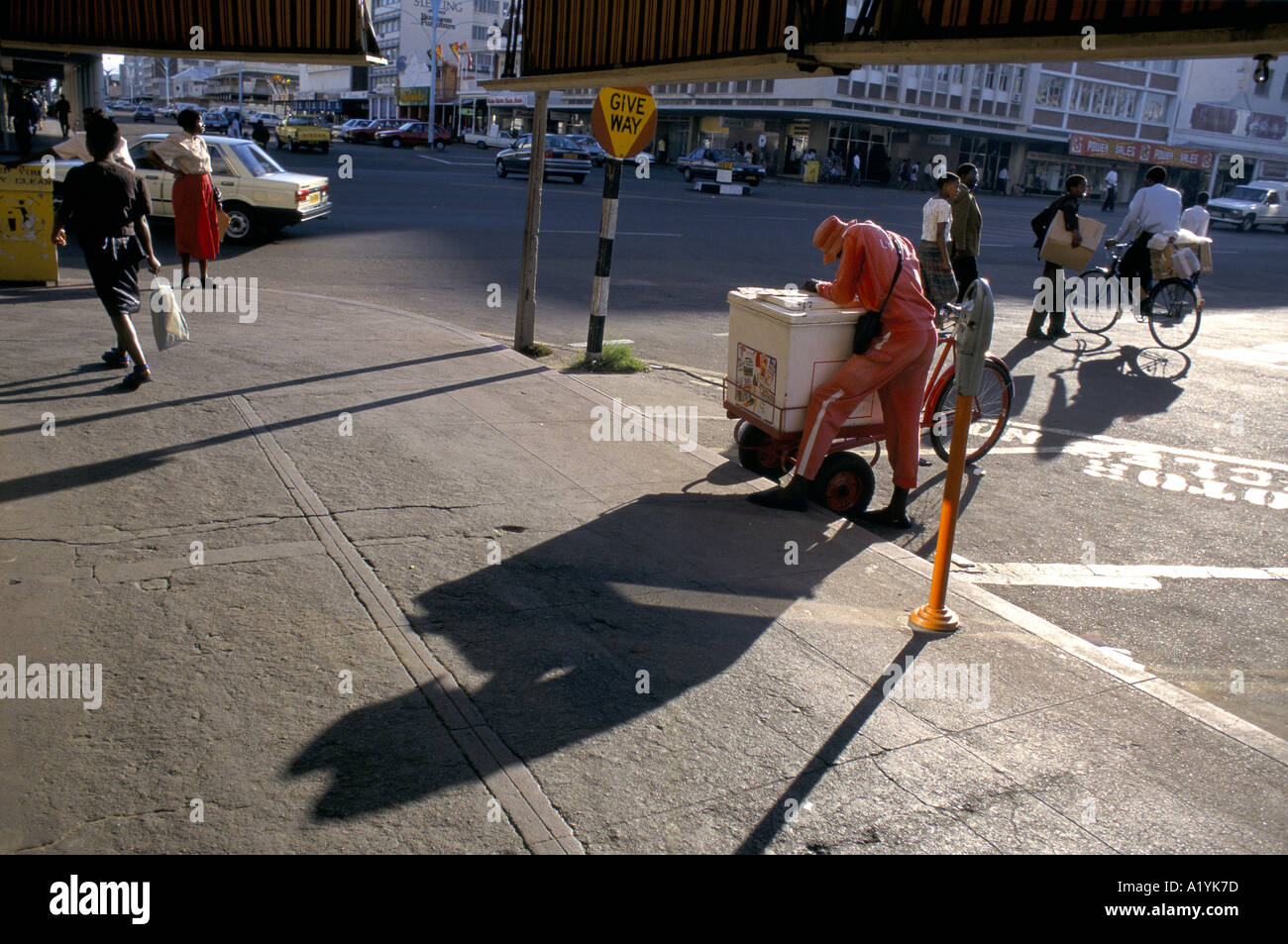 BULAWAYO ZIMBABWE ICE CREAM VENDOR Stock Photo Alamy