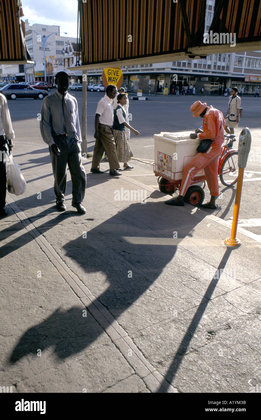 BULAWAYO ZIMBABWE ICE CREAM SELLER IN THE TOWN CENTRE 1998 Stock Photo