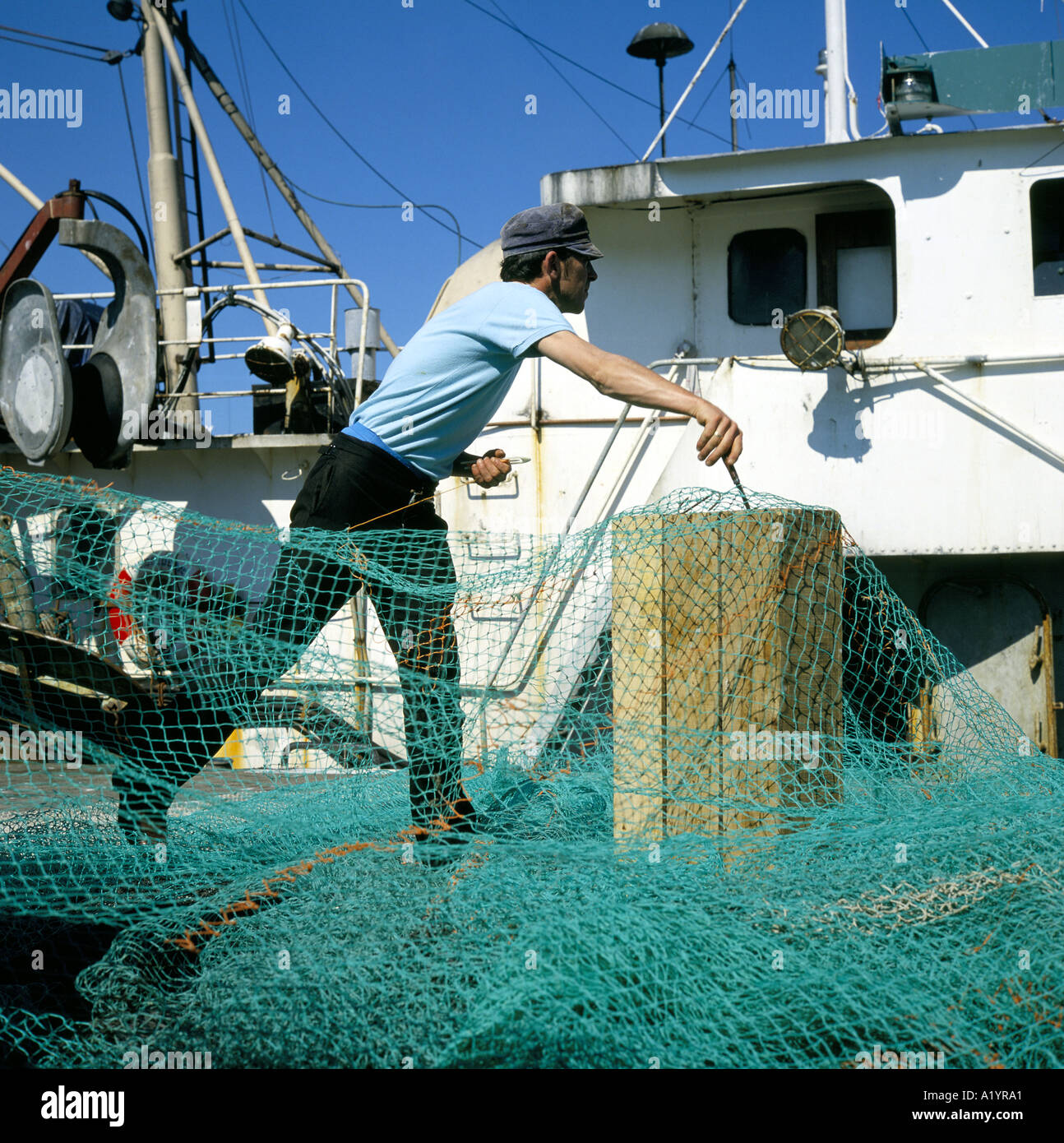FISHING NET REPAIR SHETLAND Stock Photo - Alamy