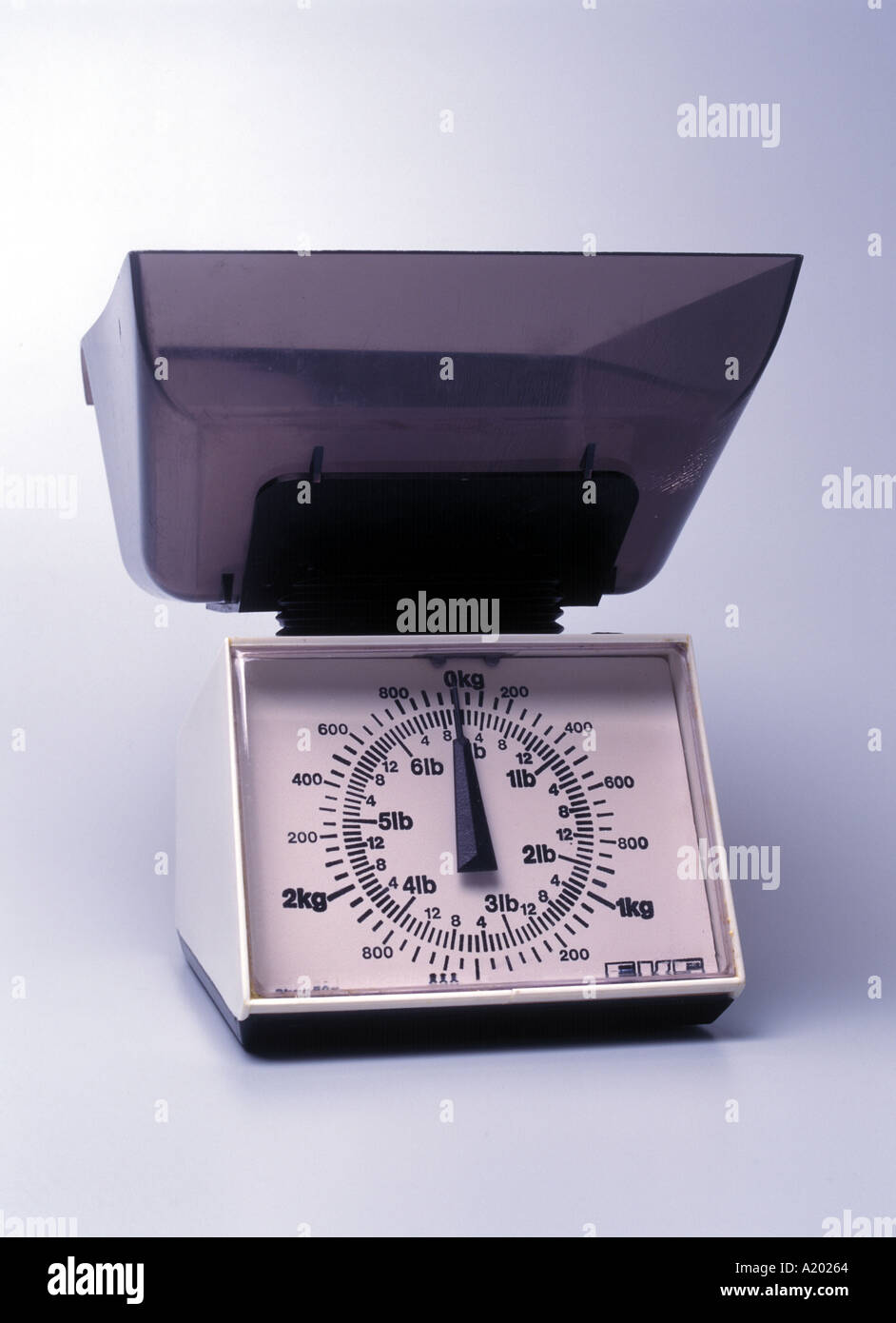 Mechanical scales hi-res stock photography and images - Alamy