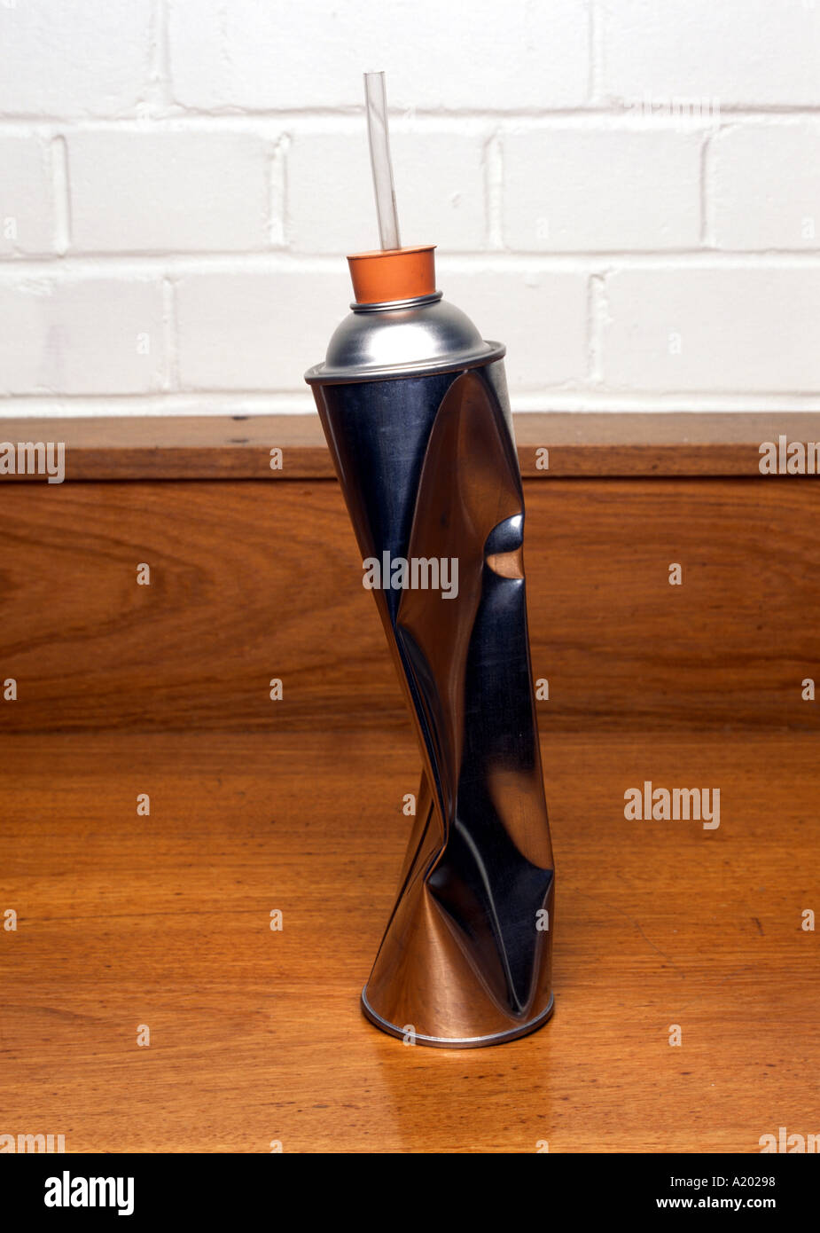 Crushed can experiment hires stock photography and images Alamy