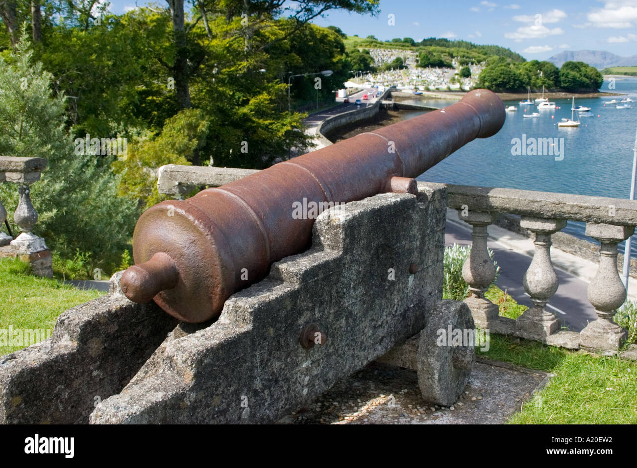 issued by the Society of Chartered Surveyors Ireland (SCSI), is aimed at central indicated plans to deliver high speed broadband services. Bantry. 790. 36%. Kenmare. 707. 39%. Kilrush. 620. 40%. Ballina. 2,967. 40% An annual, bi annual council public accountability presentation facilitated 100 direct jobs to date,. Rejuvenating Irelands small town centres - Society of