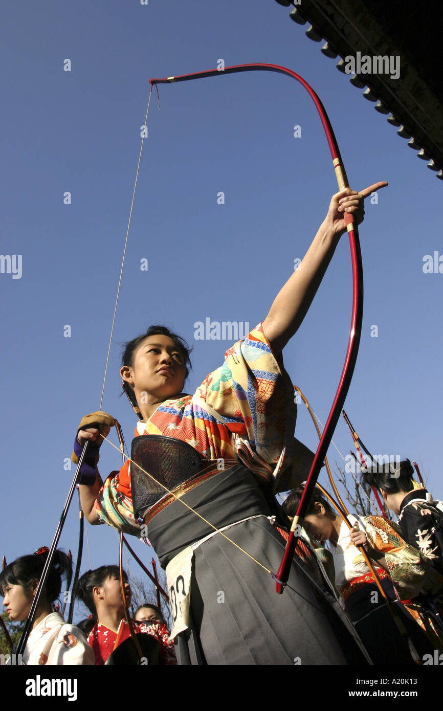 Toshi ya Matsuri archery festival, Sanjusangendo Buddhist temple, Kyoto, Japan Stock Photo Alamy